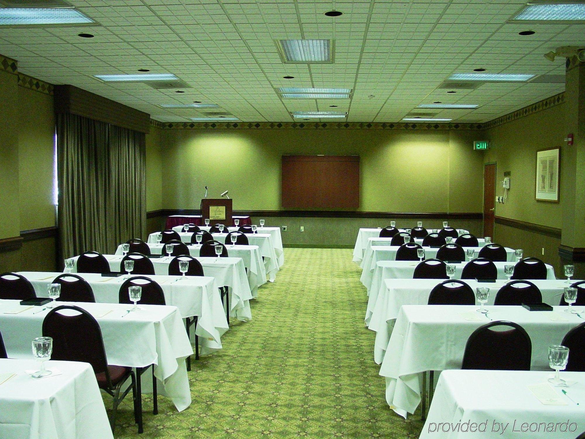 Holiday Inn Cleveland - South Independence By Ihg Exterior photo